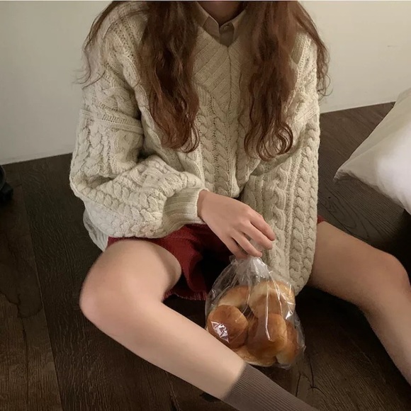 Cable knit sweater khaki beige womens v-neck long sleeve. NEW NWT - Picture 10 of 11